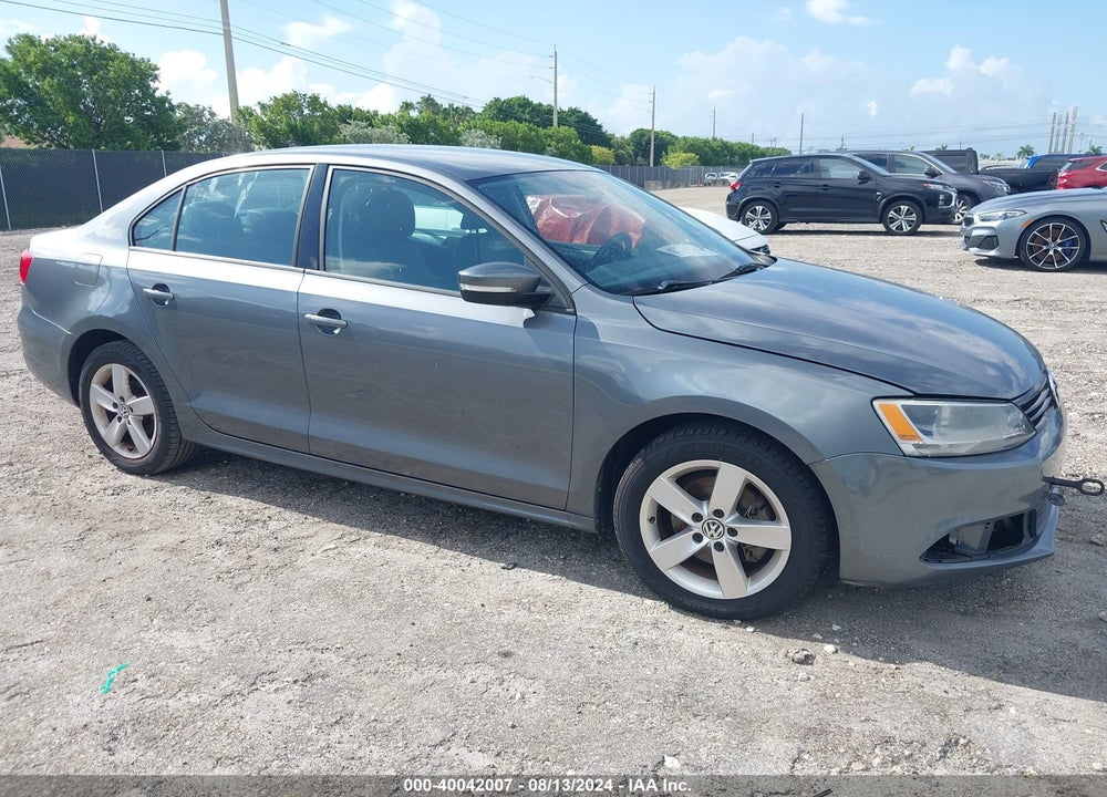 2012 VOLKSWAGEN JETTA 2.0L TDI VIN: 3VW3L7AJXCM398336
