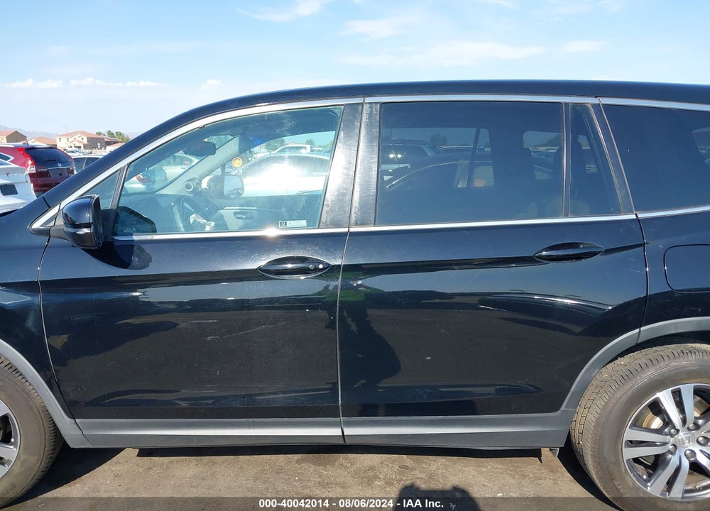 2017 HONDA PILOT EX-L VIN: 5FNYF6H58HB104494