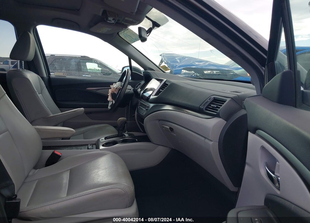2017 HONDA PILOT EX-L VIN: 5FNYF6H58HB104494