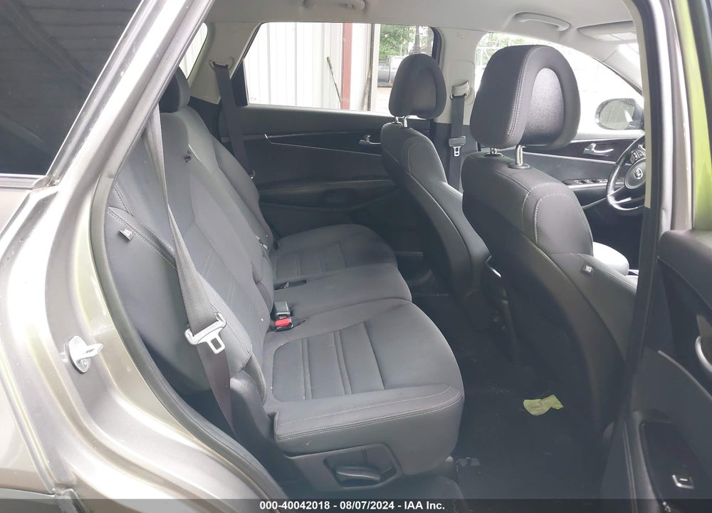 2016 KIA SORENTO 2.4L LX VIN: 5XYPGDA30GG044160