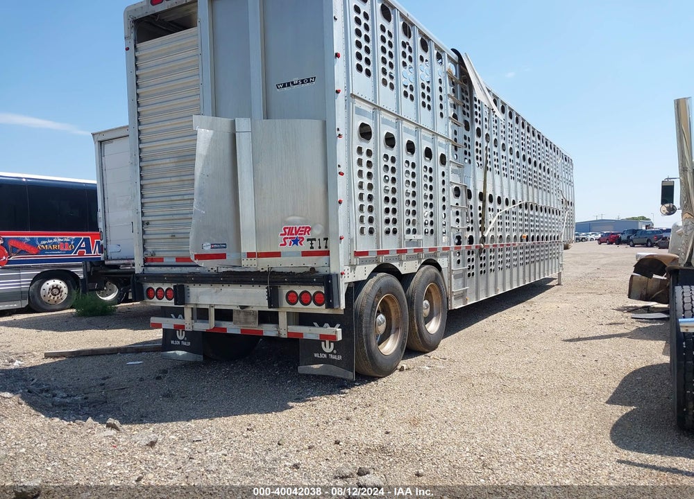 2017 WILSON TRAILER CO CATTLE TRAILER VIN: 1W16502A2H5552623