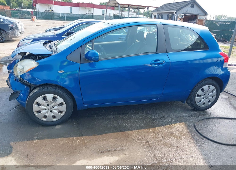 2009 TOYOTA YARIS VIN: JTDJT903095242426