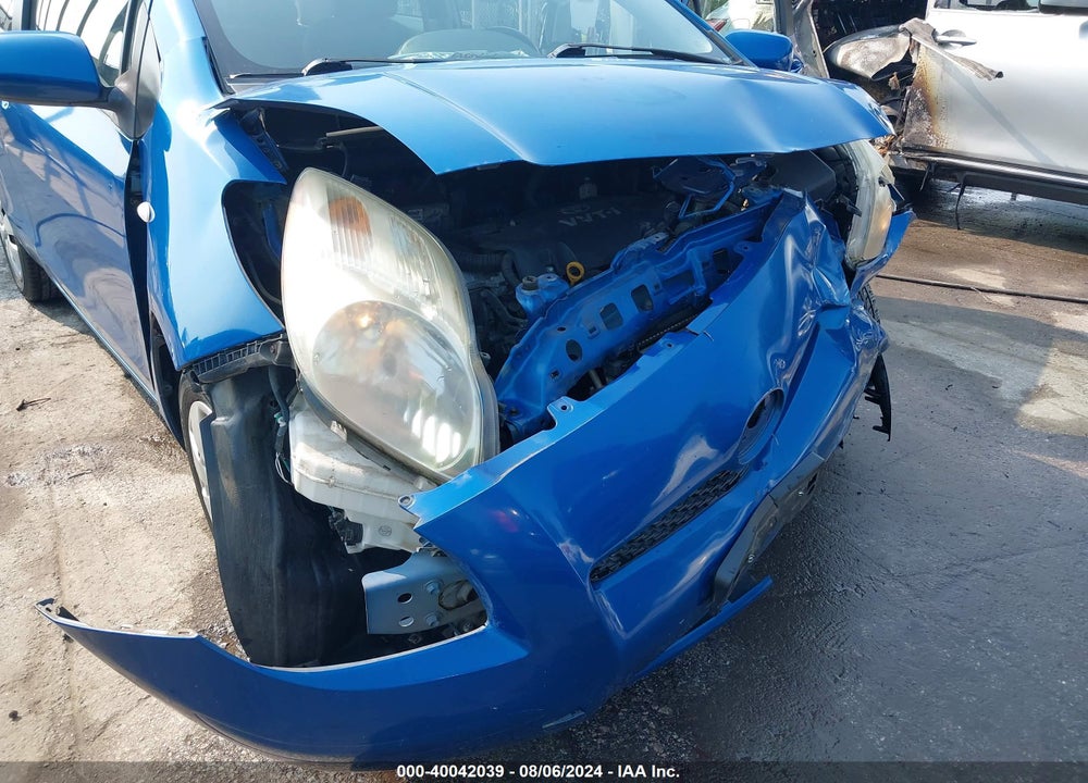 2009 TOYOTA YARIS VIN: JTDJT903095242426