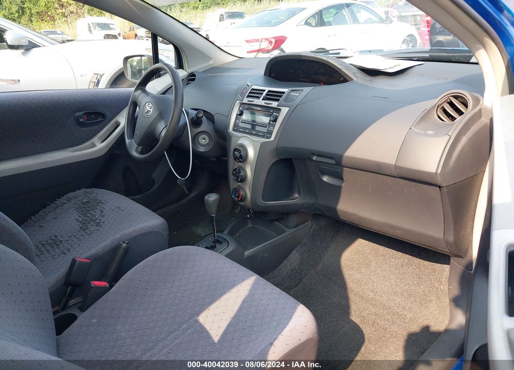 2009 TOYOTA YARIS VIN: JTDJT903095242426