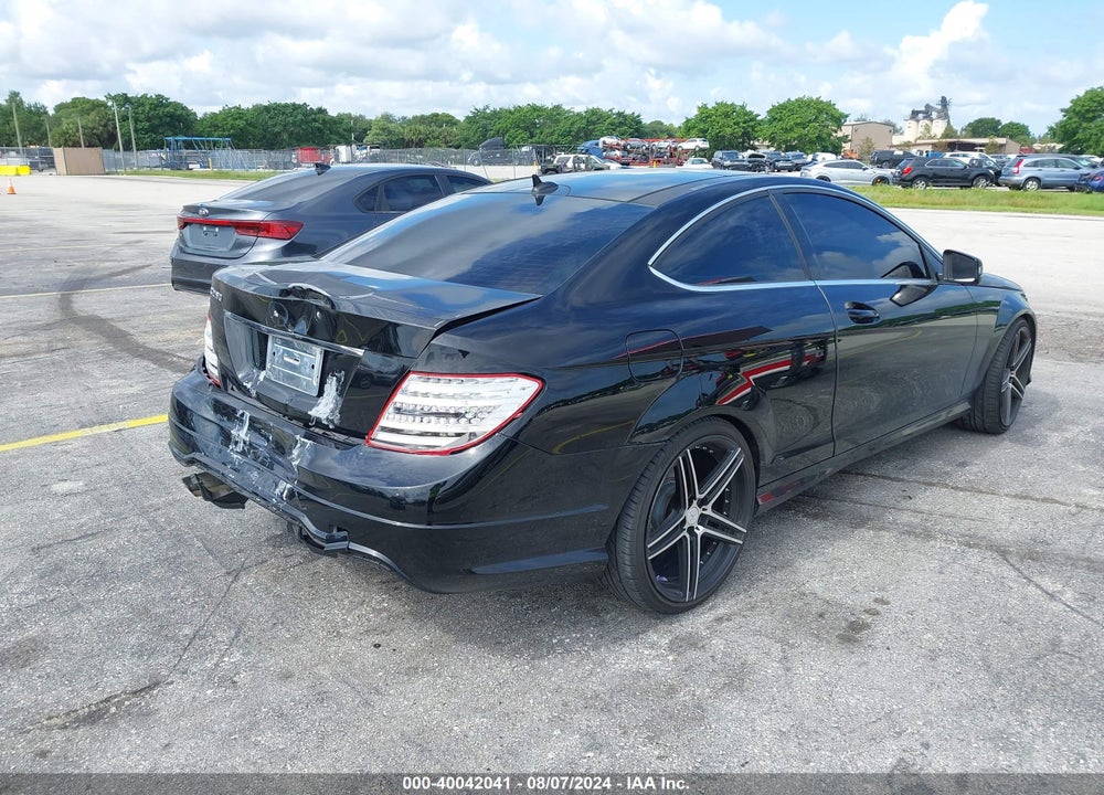 2015 MERCEDES-BENZ C 250 VIN: WDDGJ4HB6FG417542
