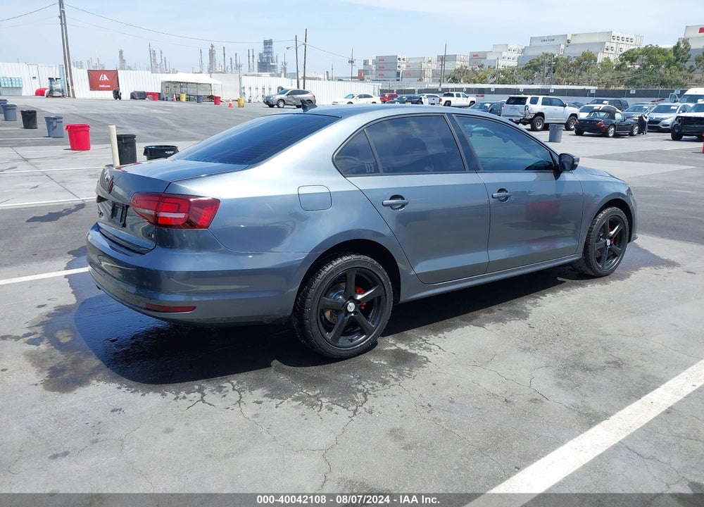 2018 VOLKSWAGEN JETTA 1.4T SE/1.4T WOLFSBURG EDITION VIN: 3VWDB7AJ7JM221005