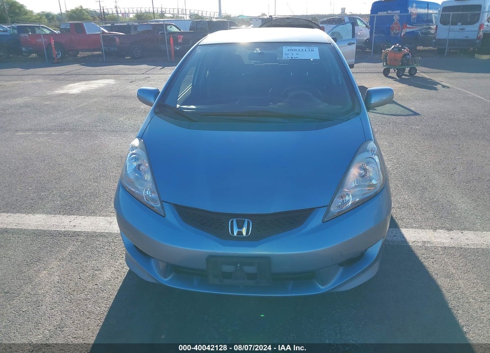 2011 HONDA FIT SPORT VIN: JHMGE8H5XBC020030