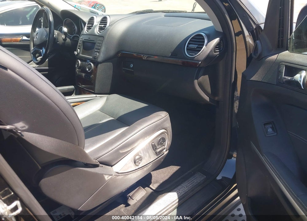 2011 MERCEDES-BENZ GL 450 4MATIC VIN: 4JGBF7BE6BA653711