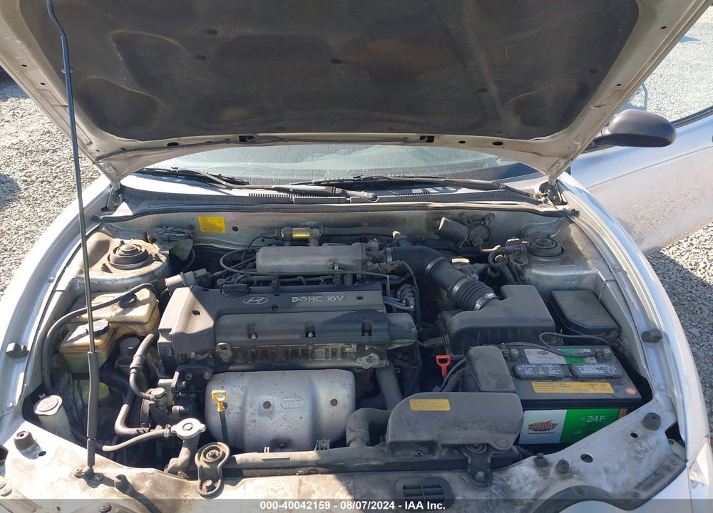 2001 HYUNDAI TIBURON BASE PKG 1   2 VIN: KMHJG25F01U250031