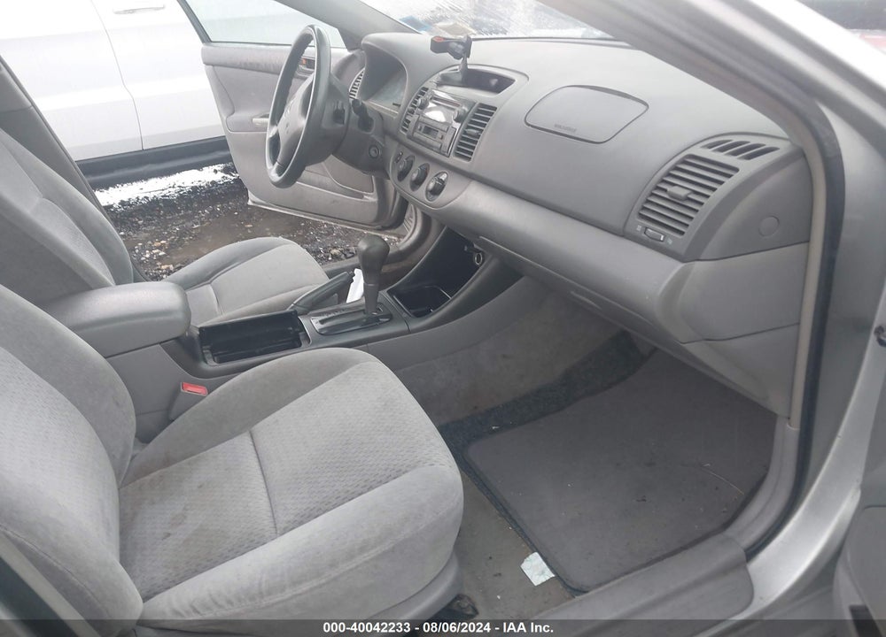 2002 TOYOTA CAMRY LE VIN: 4T1BE32K02U053234