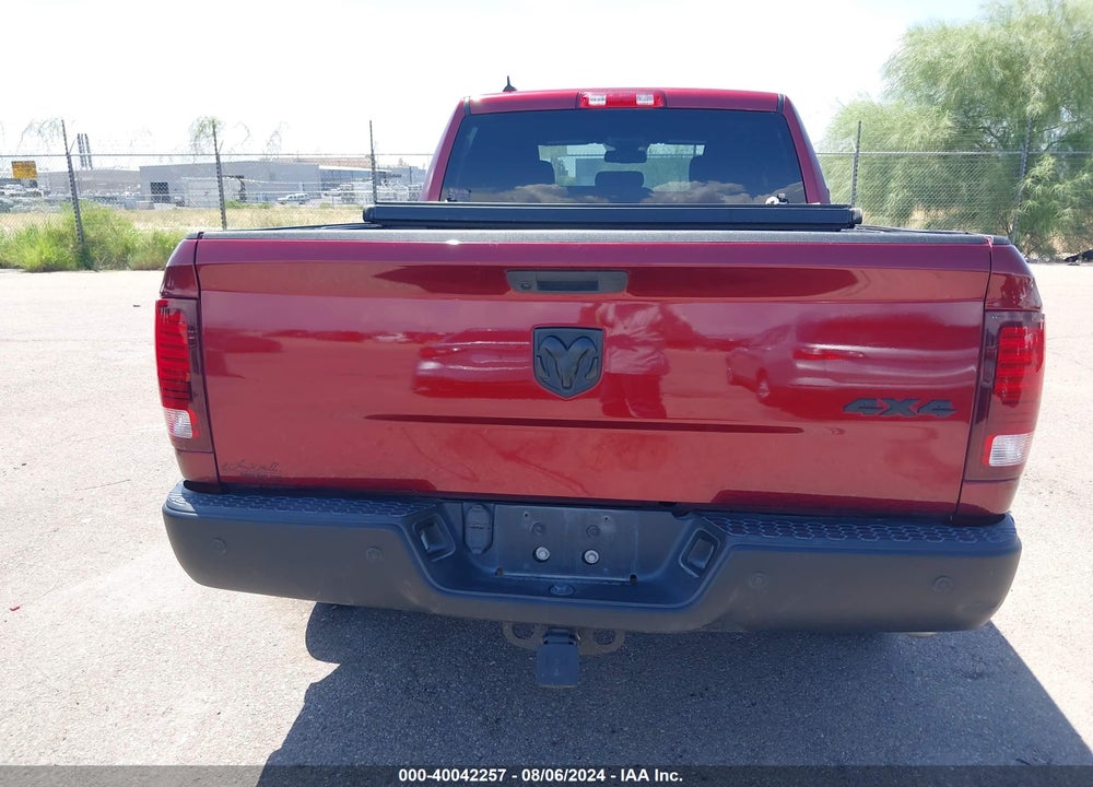 2021 RAM 1500 CLASSIC WARLOCK QUAD CAB 4X4 6'4 BOX VIN: 1C6RR7GG5MS566908