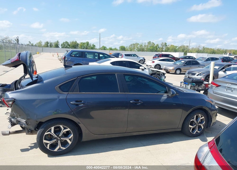 2021 KIA FORTE LXS VIN: 3KPF24AD0ME265205