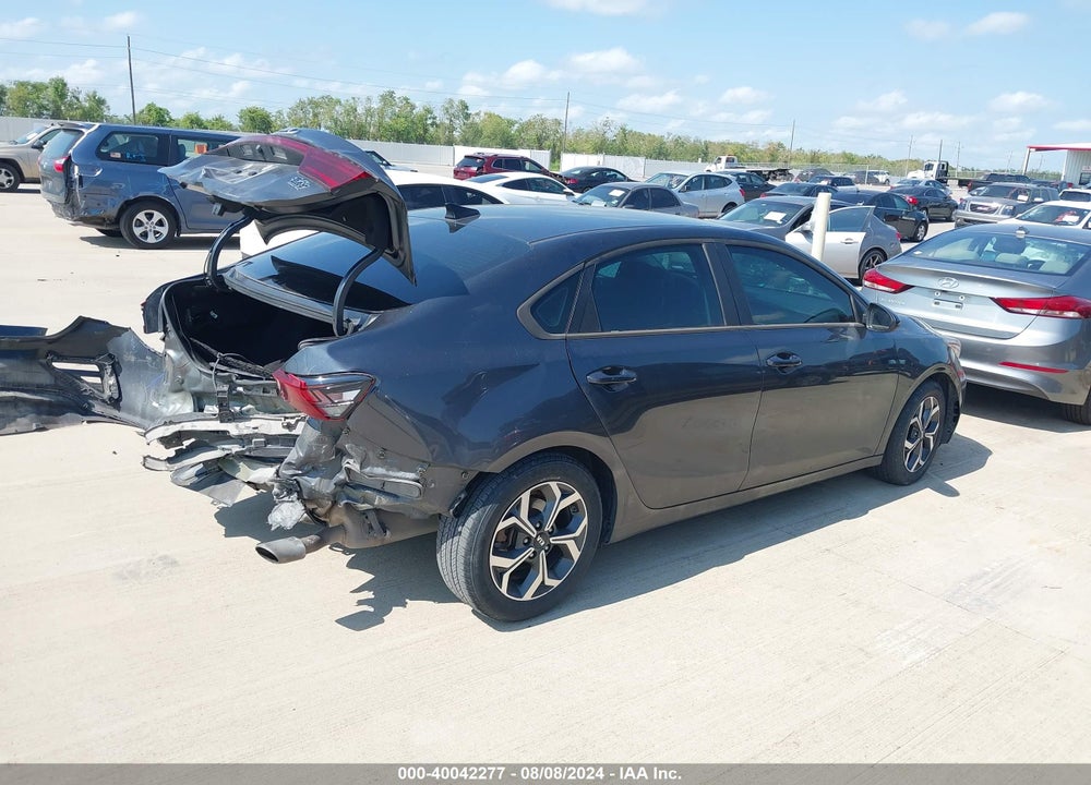 2021 KIA FORTE LXS VIN: 3KPF24AD0ME265205