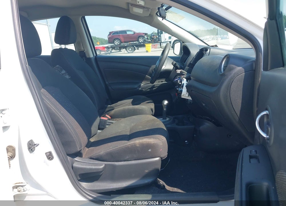 2019 NISSAN VERSA 1.6 SV VIN: 3N1CN7AP1KL851378