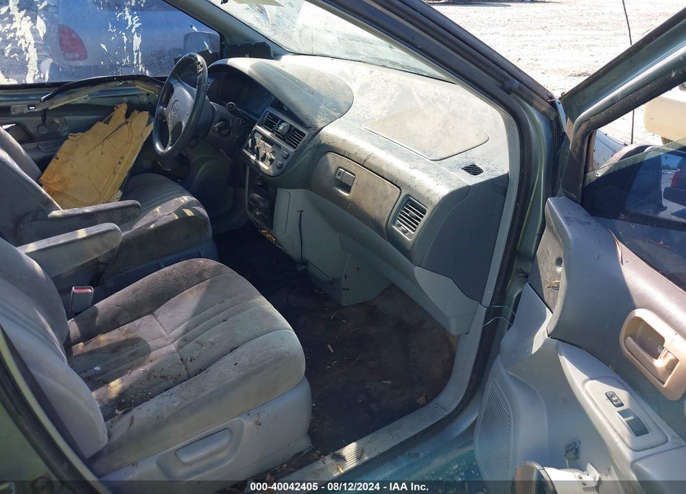 2000 TOYOTA SIENNA LE VIN: 4T3ZF13CXYU291177