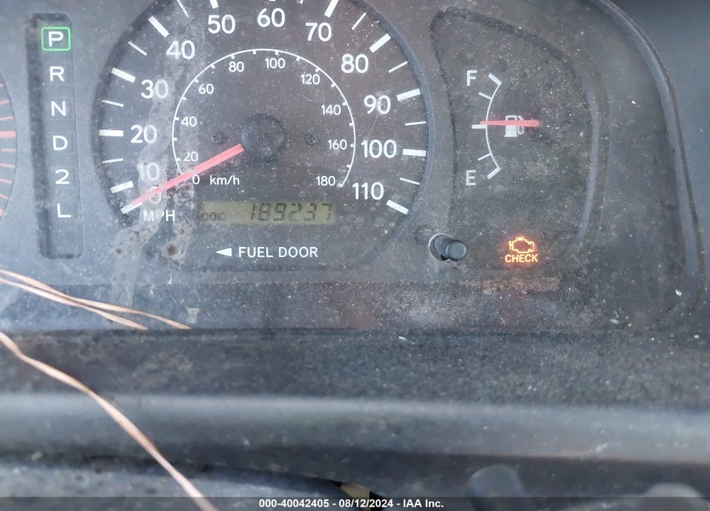 2000 TOYOTA SIENNA LE VIN: 4T3ZF13CXYU291177