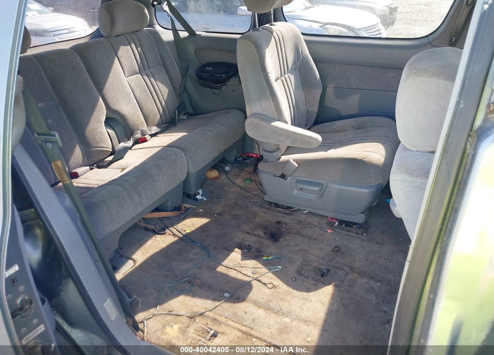 2000 TOYOTA SIENNA LE VIN: 4T3ZF13CXYU291177
