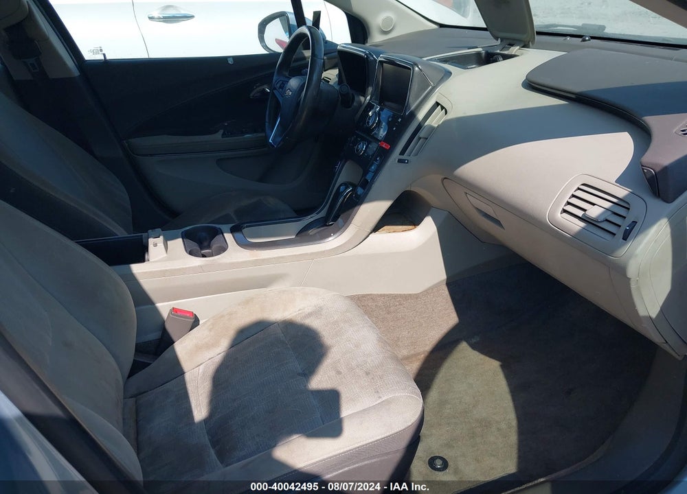 2014 CHEVROLET VOLT VIN: 1G1RA6E44EU121626