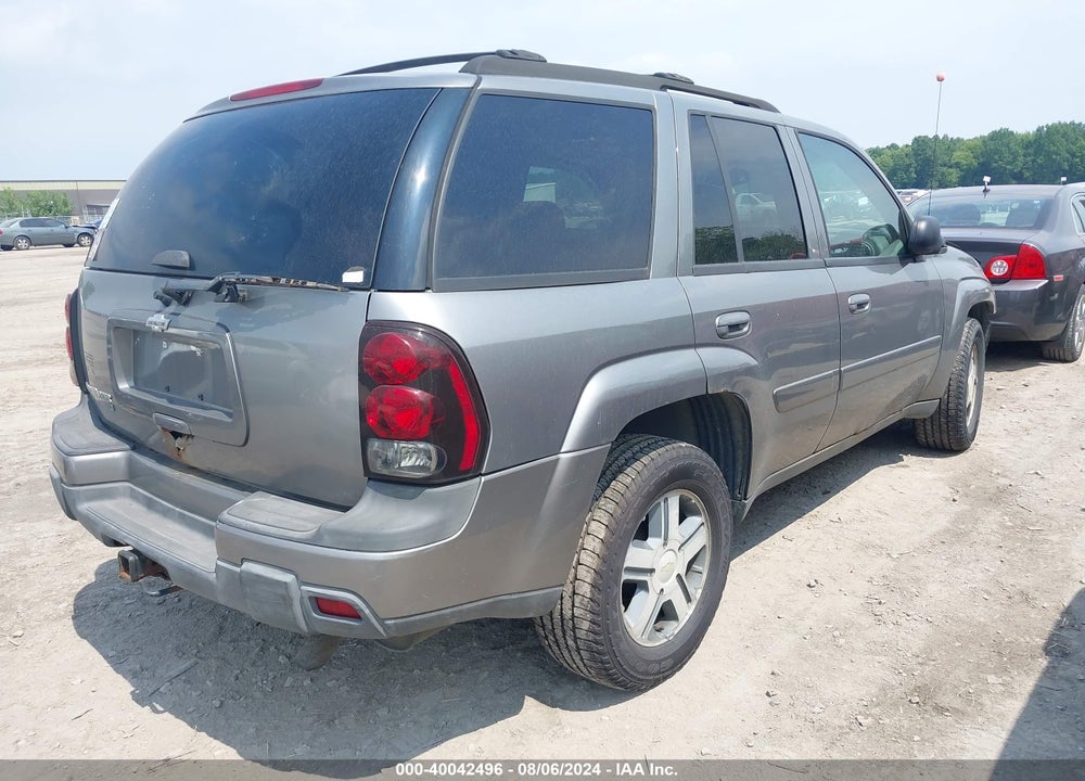 2005 CHEVROLET TRAILBLAZER LT VIN: 1GNDT13S252157818