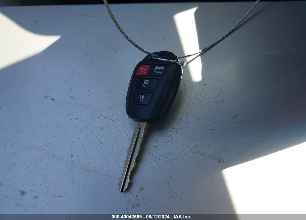 2014 TOYOTA CAMRY LE VIN: 4T4BF1FK2ER428952