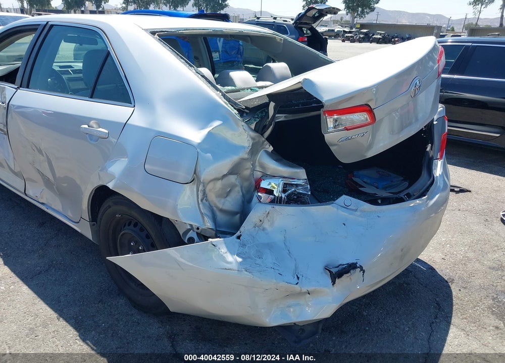 2014 TOYOTA CAMRY LE VIN: 4T4BF1FK2ER428952