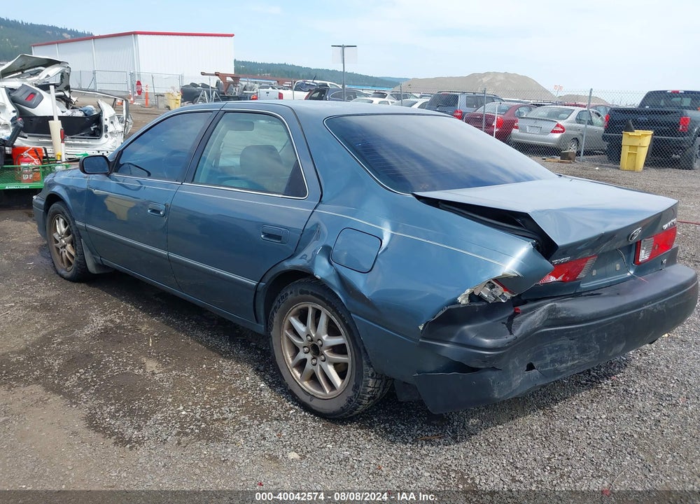 2000 TOYOTA CAMRY XLE V6 VIN: JT2BF28K1Y0270111