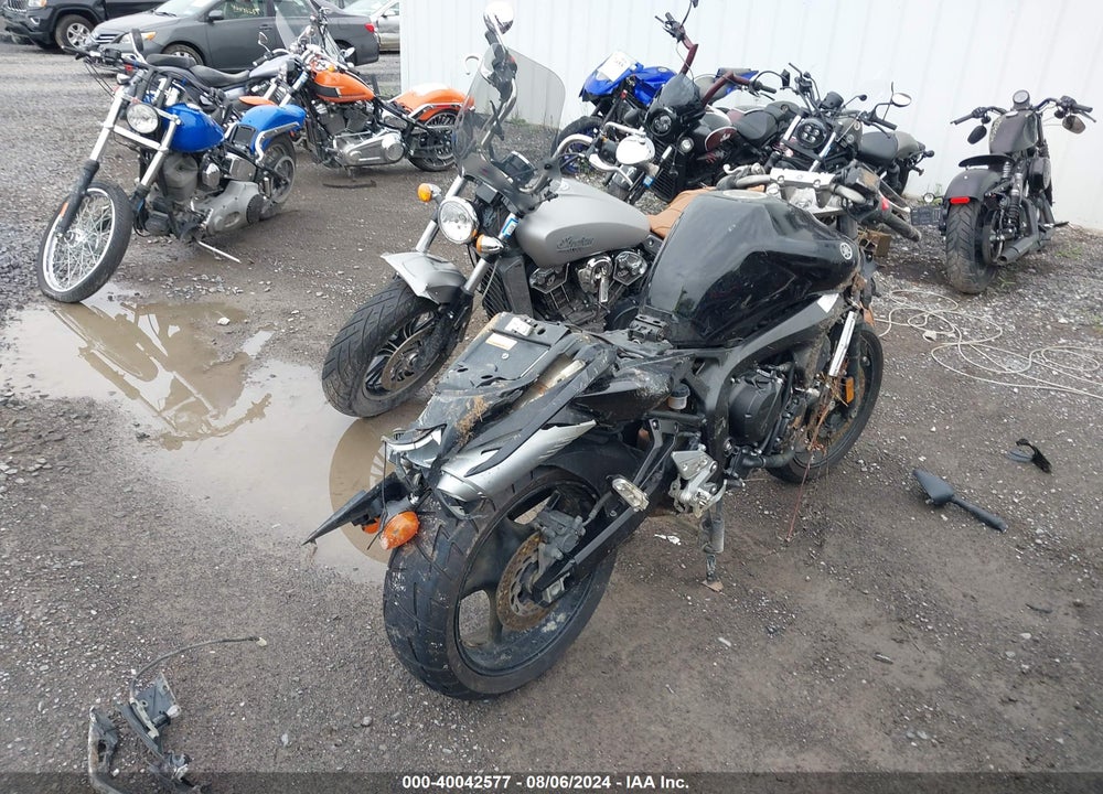 2009 YAMAHA FZ6 SHG VIN: JYARJ13E19A006605