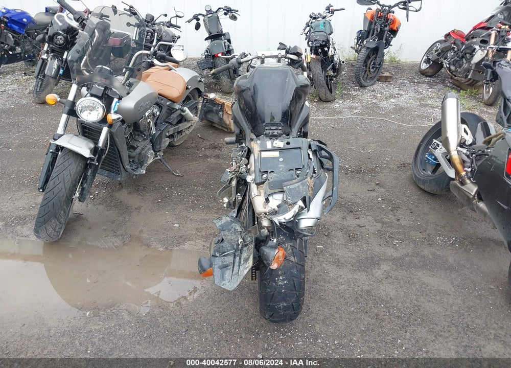 2009 YAMAHA FZ6 SHG VIN: JYARJ13E19A006605