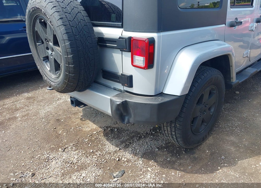 2009 JEEP WRANGLER UNLIMITED SAHARA VIN: 1J4GA59199L765895