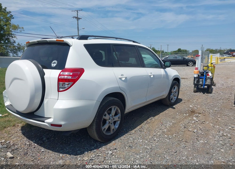 2011 TOYOTA RAV4 VIN: 2T3ZF4DV2BW065319