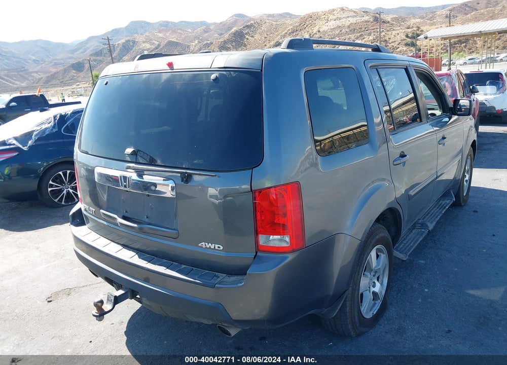 2011 HONDA PILOT EX-L VIN: 5FNYF4H73BB003666