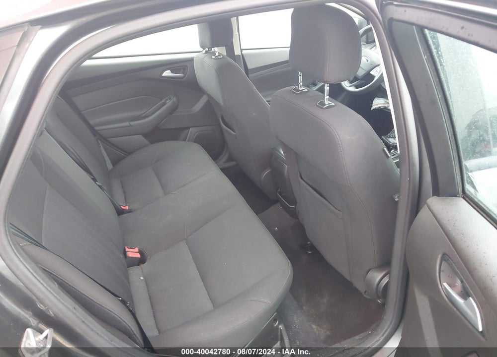 2016 FORD FOCUS SE VIN: 1FADP3F20GL355787