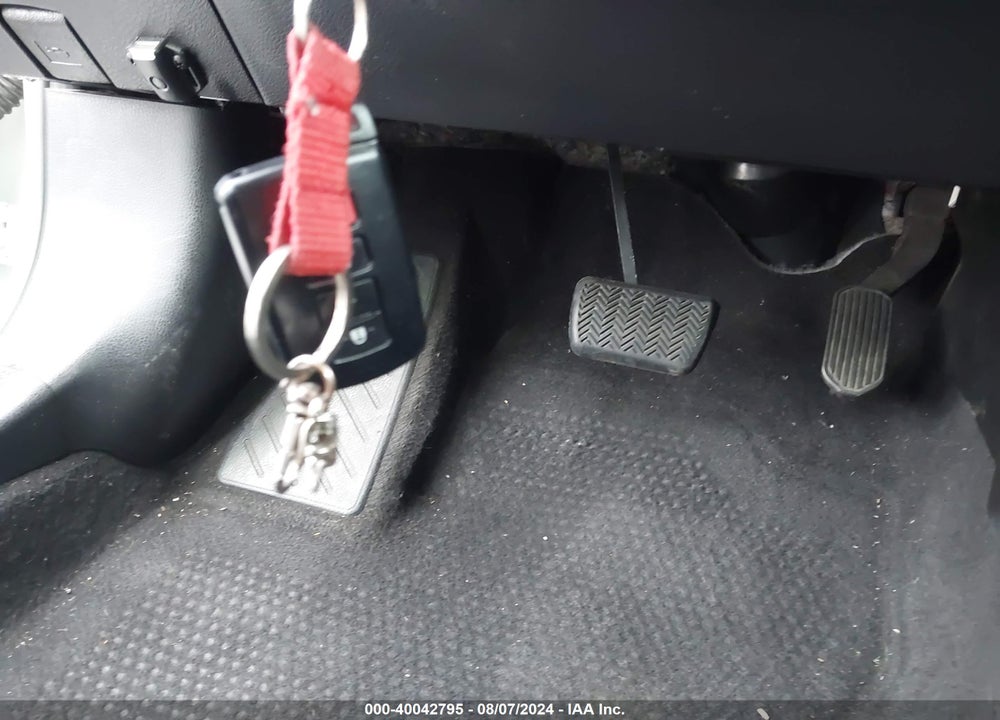 2017 TOYOTA COROLLA XSE VIN: 5YFBURHE9HP619635