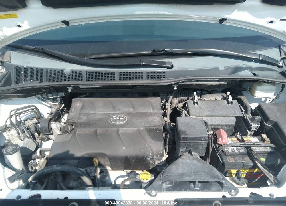 2012 TOYOTA SIENNA XLE V6 8 PASSENGER VIN: 5TDYK3DC4CS278663