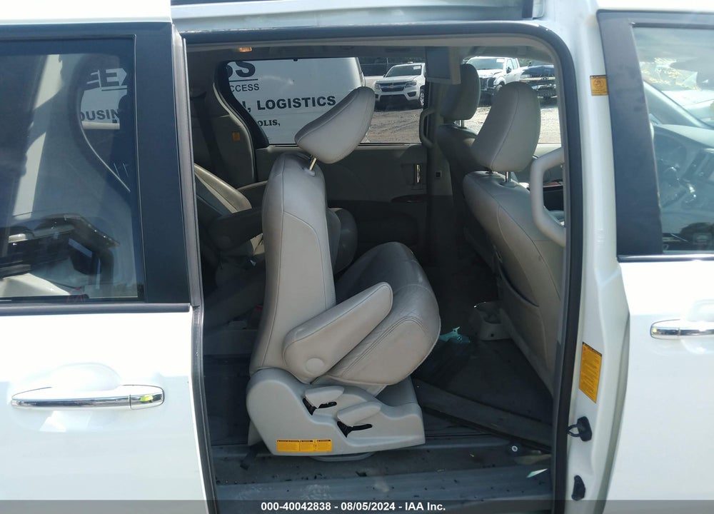 2012 TOYOTA SIENNA XLE V6 8 PASSENGER VIN: 5TDYK3DC4CS278663