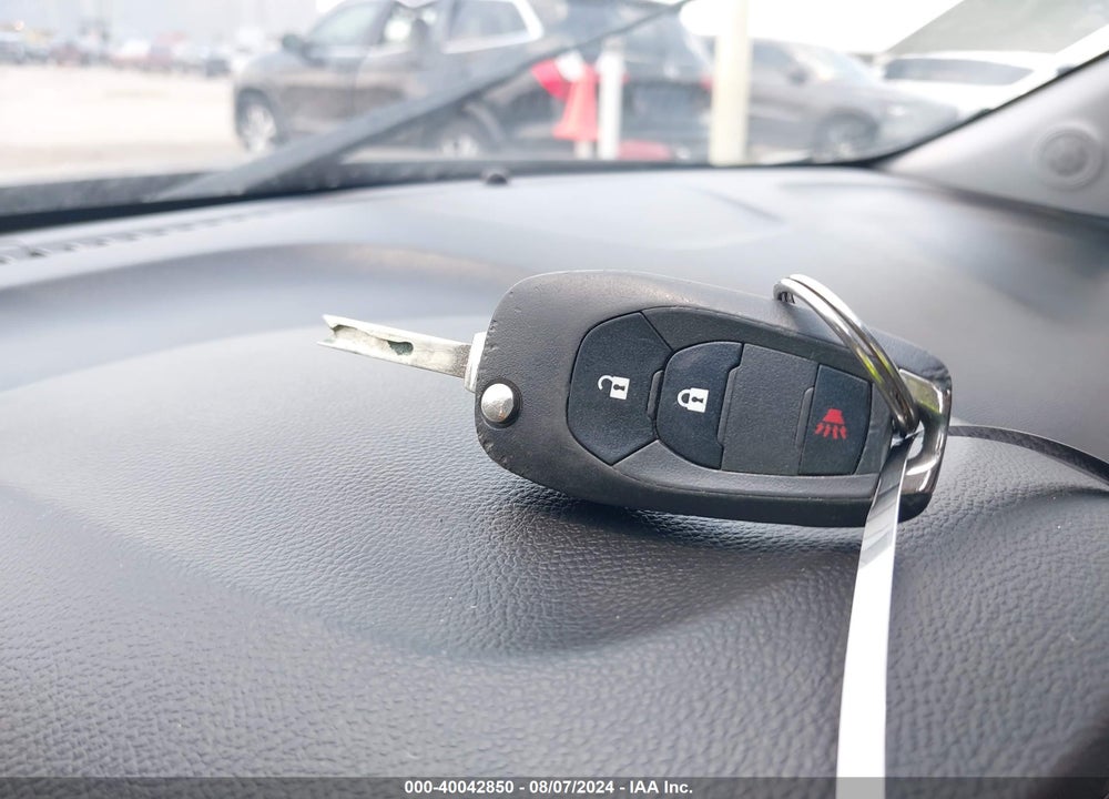 2019 CHEVROLET TRAX LS VIN: 3GNCJKSB7KL117818
