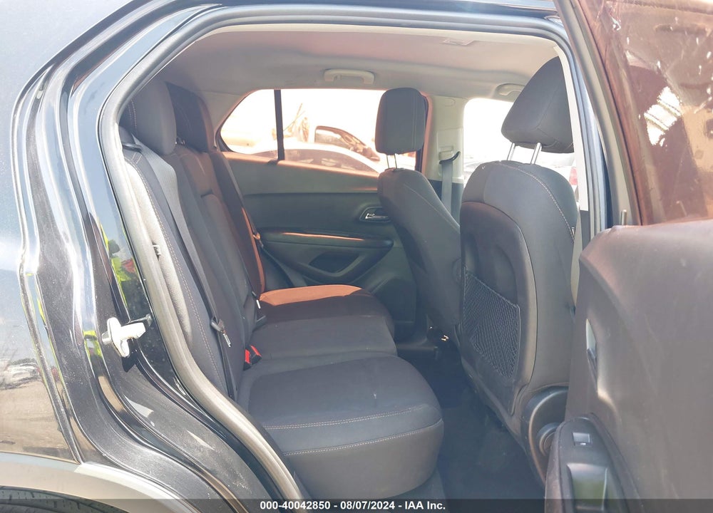 2019 CHEVROLET TRAX LS VIN: 3GNCJKSB7KL117818