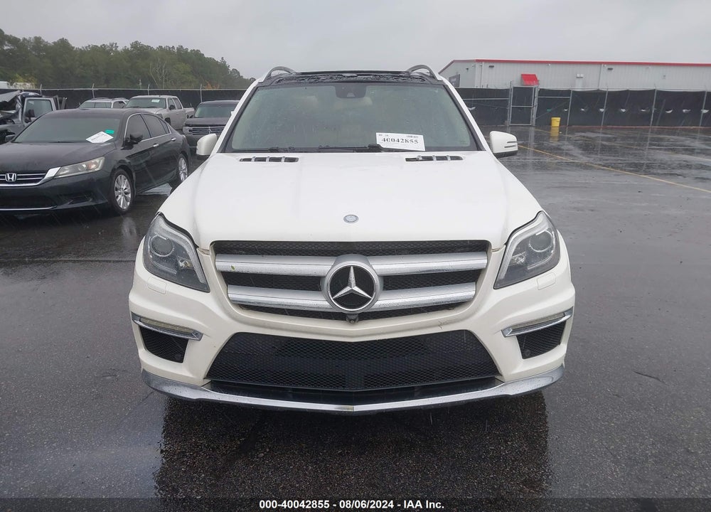 2015 MERCEDES-BENZ GL 550 4MATIC VIN: 4JGDF7DE9FA442143