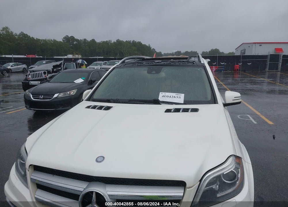 2015 MERCEDES-BENZ GL 550 4MATIC VIN: 4JGDF7DE9FA442143
