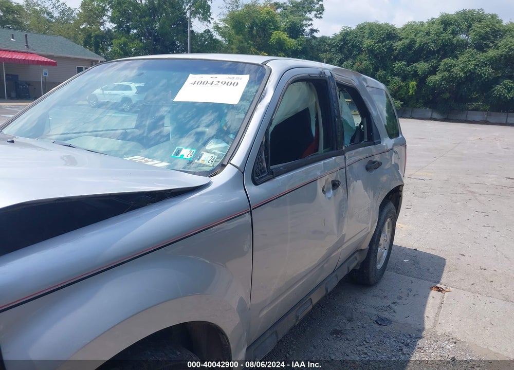 2011 FORD ESCAPE XLS VIN: 1FMCU0C77BKA04821