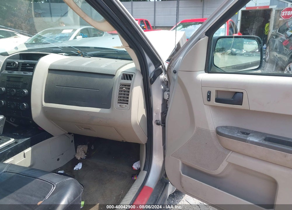 2011 FORD ESCAPE XLS VIN: 1FMCU0C77BKA04821