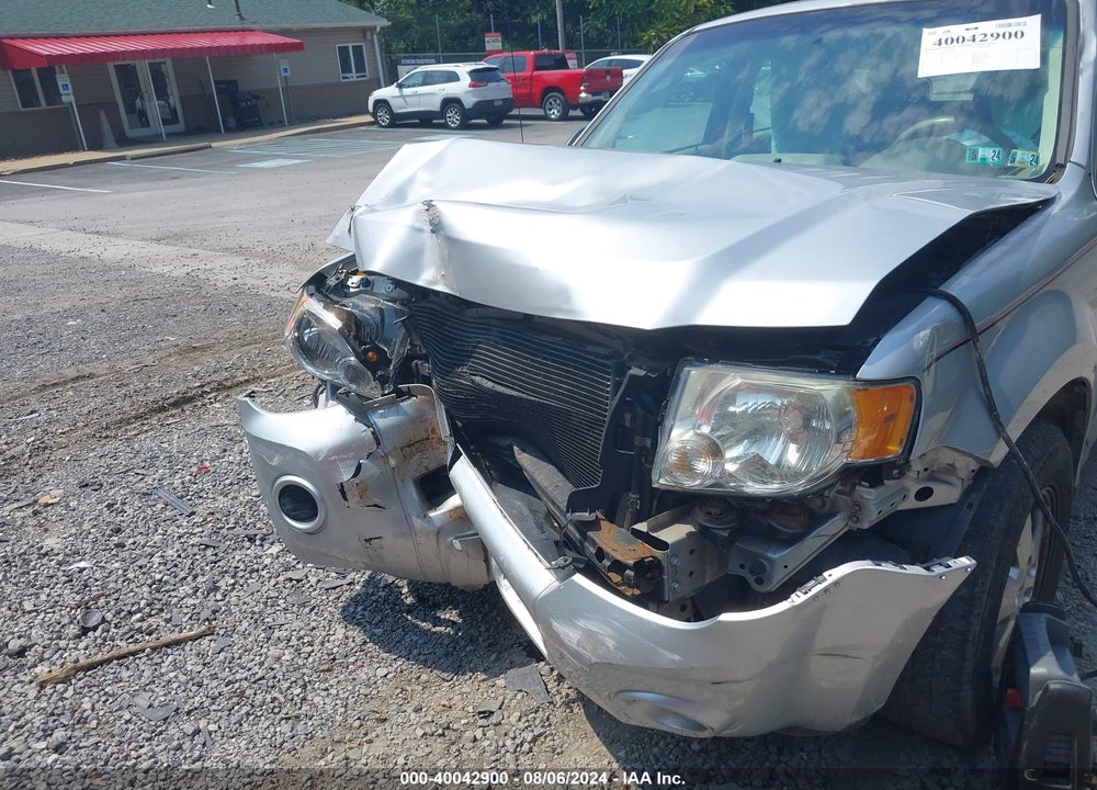 2011 FORD ESCAPE XLS VIN: 1FMCU0C77BKA04821