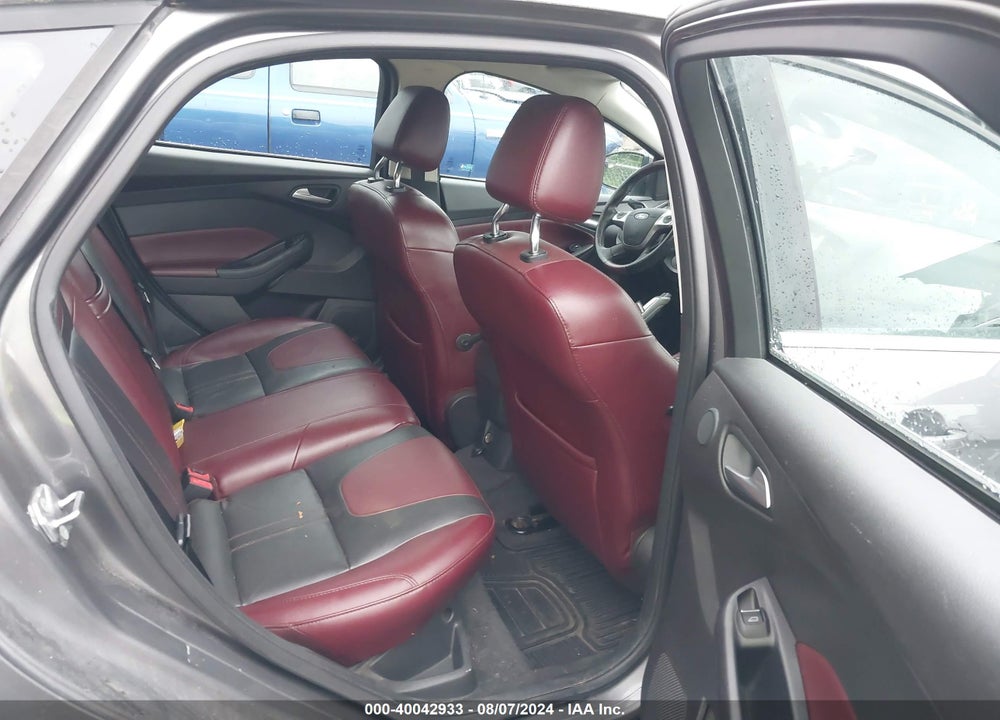 2012 FORD FOCUS TITANIUM VIN: 1FAHP3N21CL389802