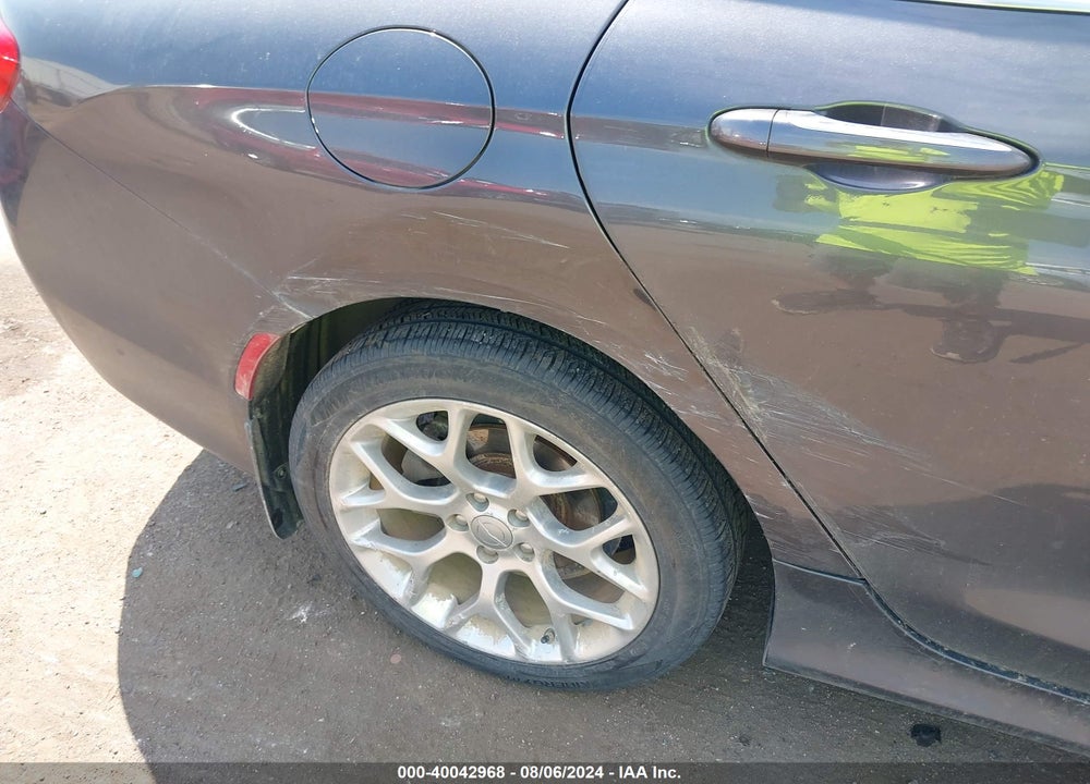2015 CHRYSLER 200 C VIN: 1C3CCCEG1FN514600
