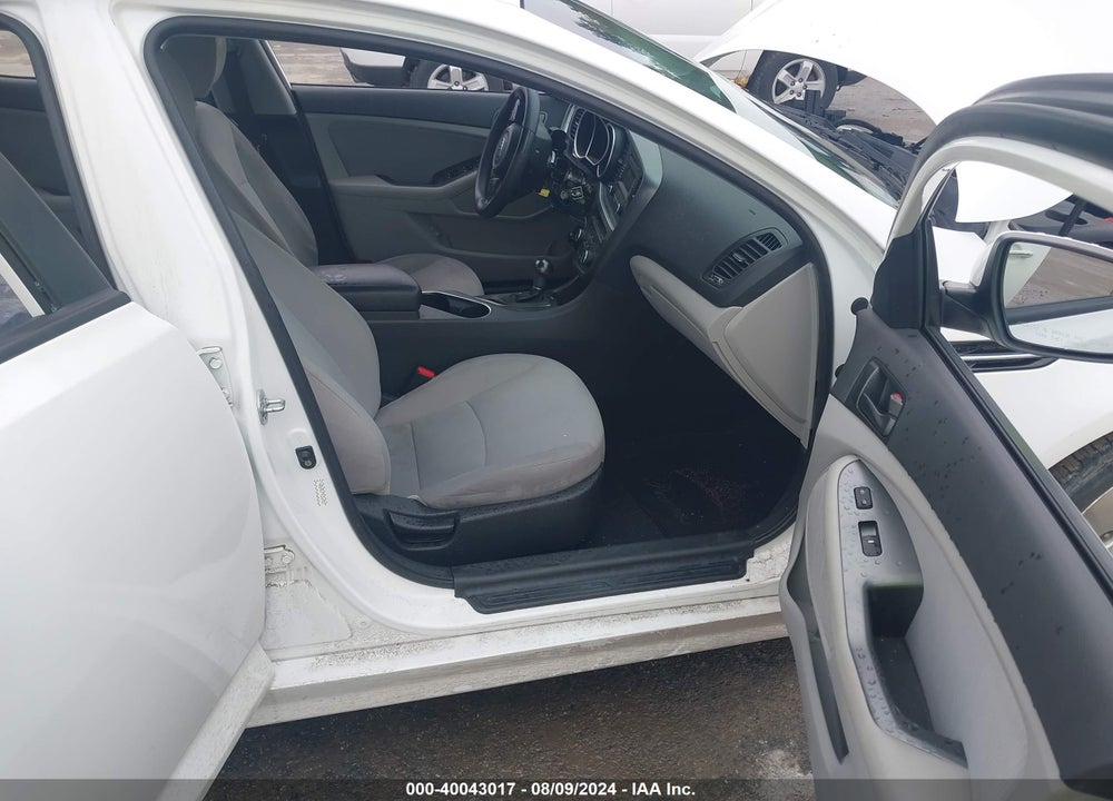 2015 KIA OPTIMA LX VIN: KNAGM4A7XF5640988