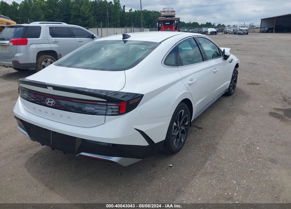 2024 HYUNDAI SONATA VIN: KMHL64JA4RA376617
