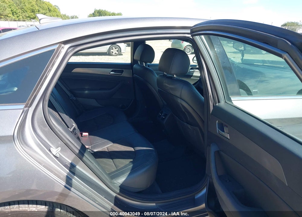 2018 HYUNDAI SONATA SPORT VIN: 5NPE34AF6JH705445