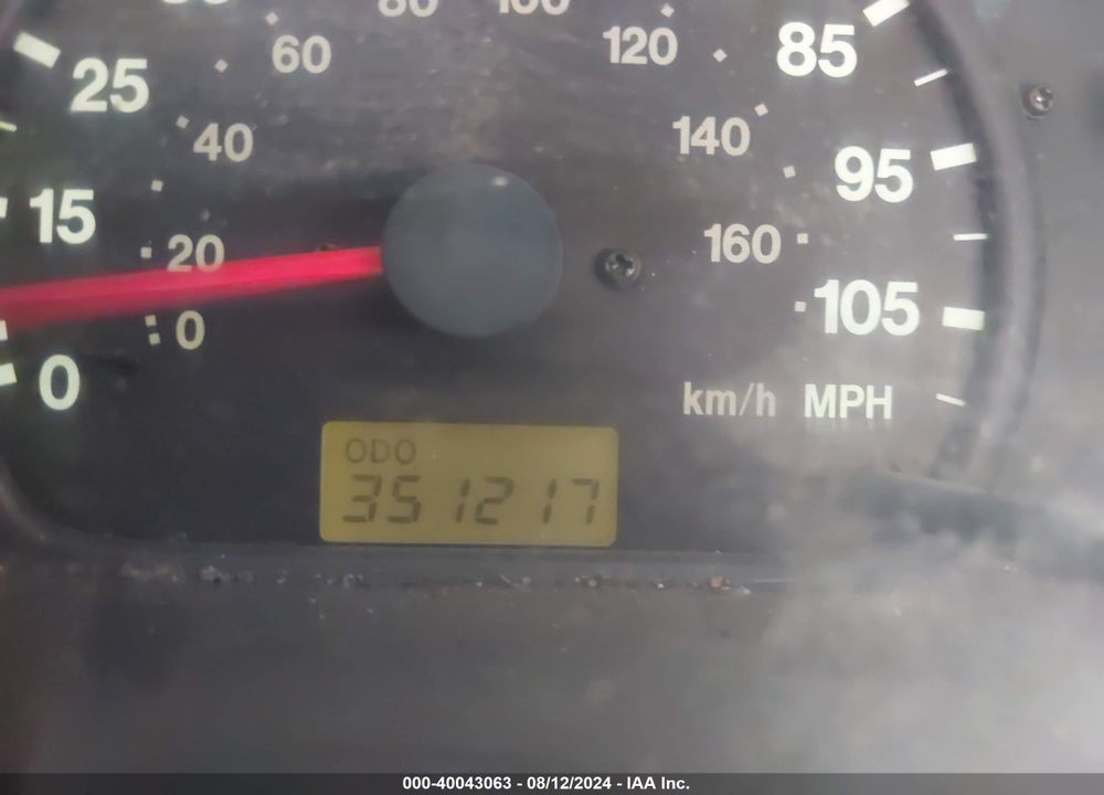 1999 CHEVROLET TRACKER VIN: 2CNBE18C8X6907672