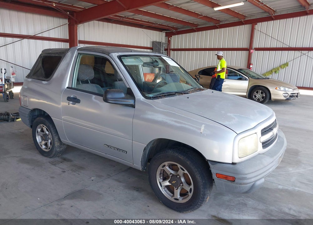 1999 CHEVROLET TRACKER VIN: 2CNBE18C8X6907672