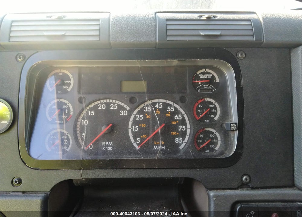 2015 FREIGHTLINER CASCADIA 125 VIN: 3AKJGLD50FSGL7808
